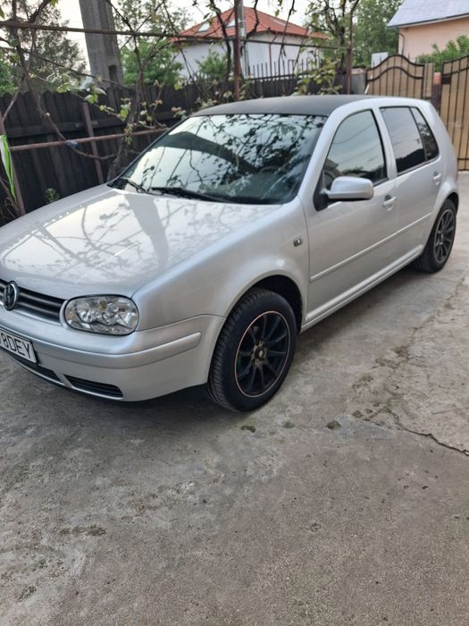 Vând Golf 4 1.6i Climatronic