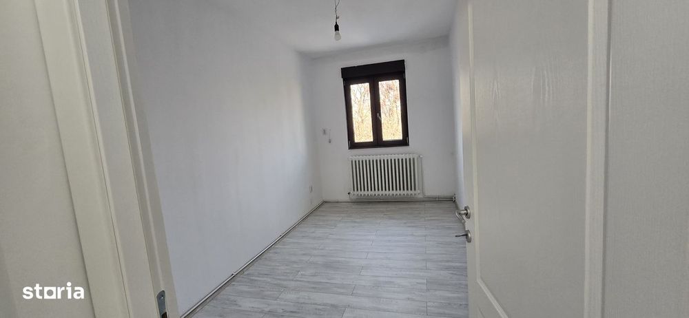 Apartament 4 cam Cantemir langa Salubris vs Palas