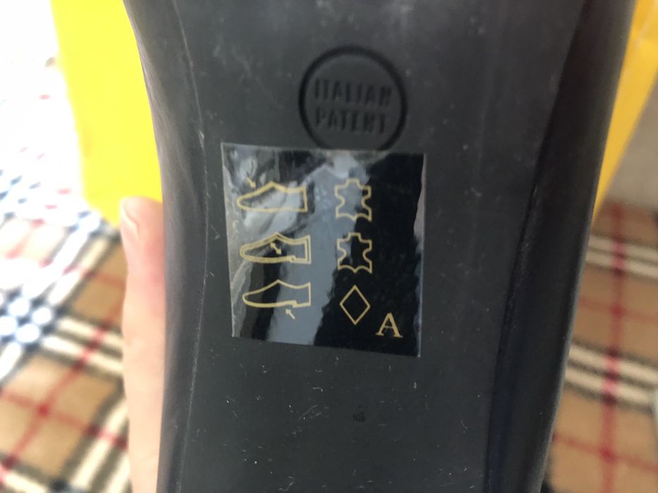 Продам кожаные туфли Geox