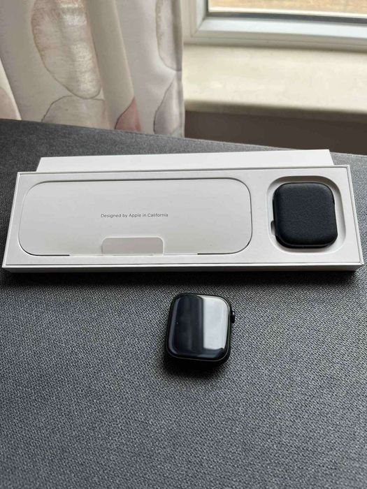 Apple Watch Series 9 – 100% батерия, перфектно състояние