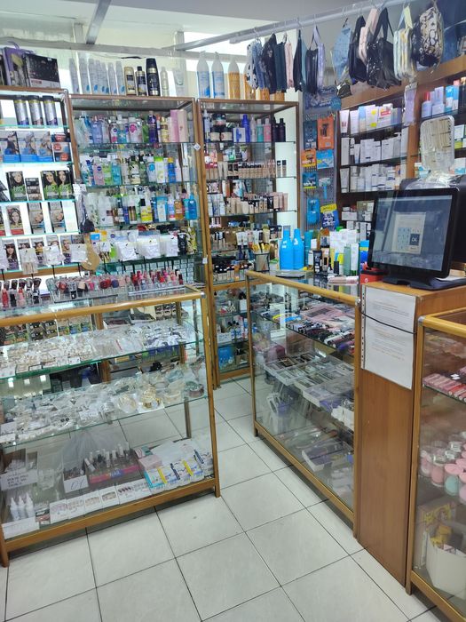 Продам отдел кометики и парфюмерии