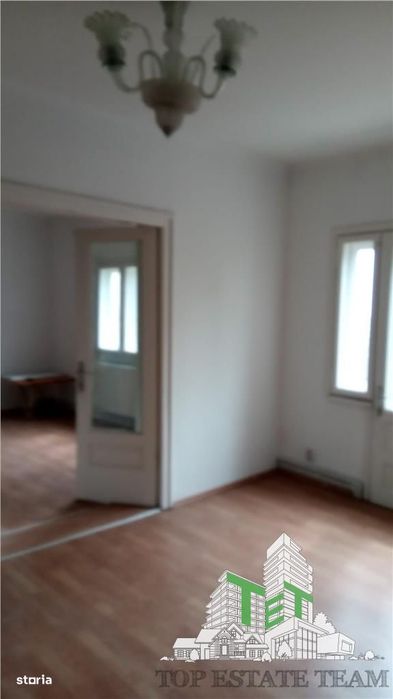 Casa 6 camere de inchiriat , activitate comerciala sau office , parcar