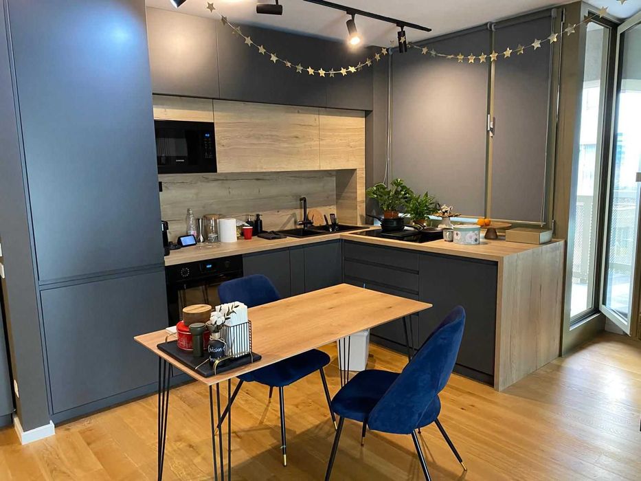 Vând Mobilier Premium (Designer) de Bucătărie: Stare Excelentă