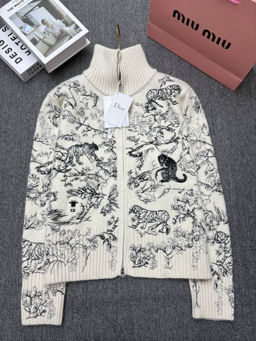 Bluza Dior , calitate premium , pe comanda , noua , M