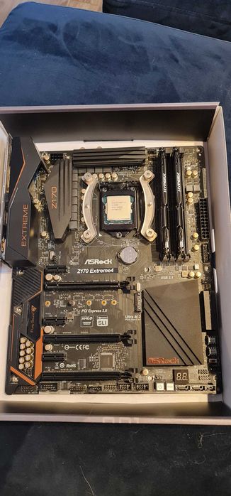 Комплект от дънна платка , процесор и RAM памет