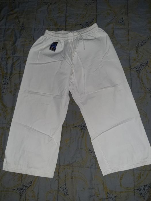 Costum karate pentru copii