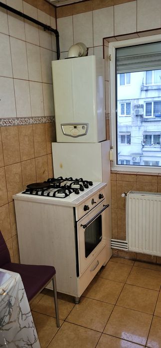 Închiriez apartament