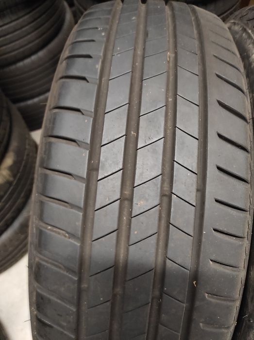 225/55/19 Bridgestone