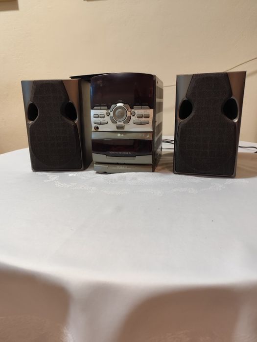 Уредба LG CM4360 Mini Hi-Fi Stereo System CD Player Bluetooth AM/FM USB MP3