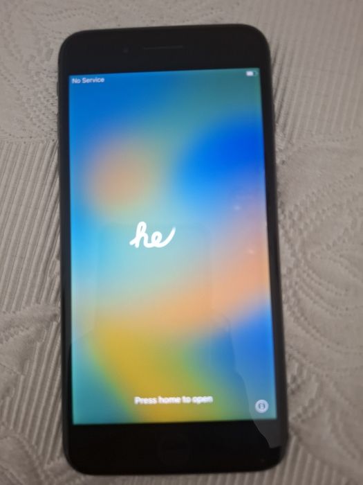 Продам iPhone 8+, 64Gb,