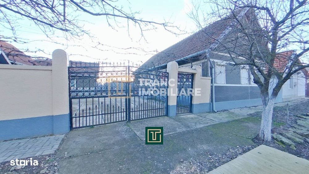 Casă cu 5 camere și teren de 1508 mp în Cermei, jud. Arad