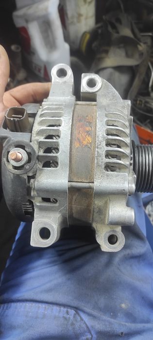 генератор на лексус 570