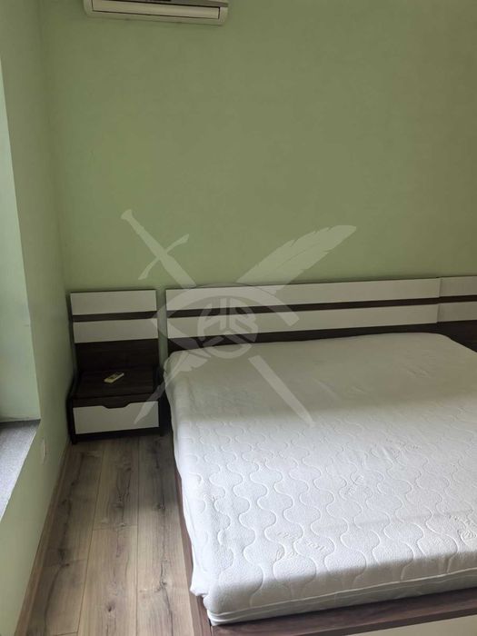 Дава се под наем Тристаен апартамент в Пловдив, Христо Смирненски - 100 кв.м за 500 € - Снимка #1