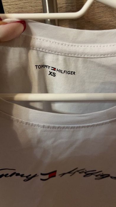 Продавам тениска на tommy Hilfiger женска не носена!!!