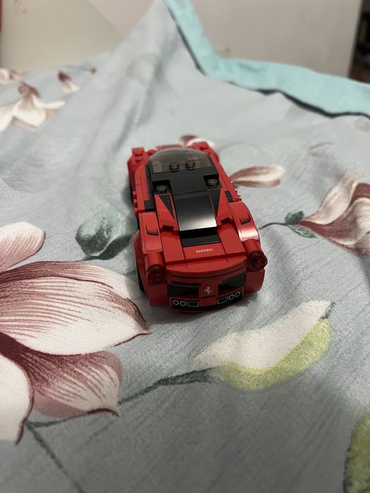 Lego Speed Champions 75899 LaFerrari Galati • OLX.ro
