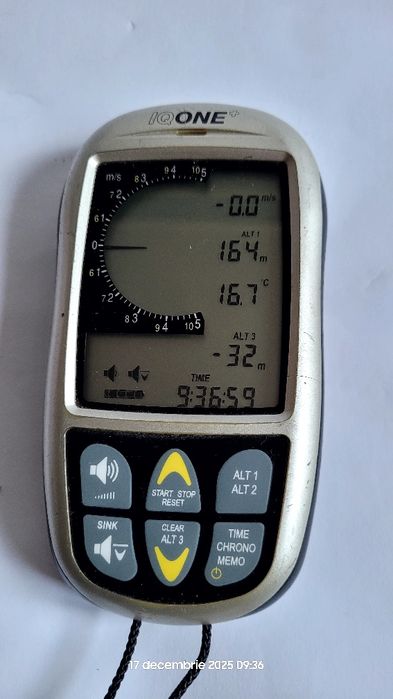 Altimetru IQ One pentru parapantisti .