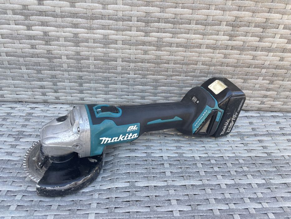 Flex makita DGA504