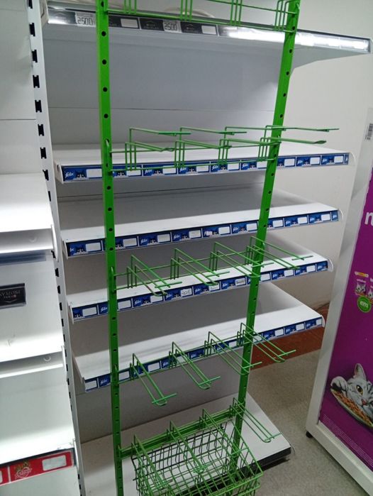 Продам шкафы и стойки