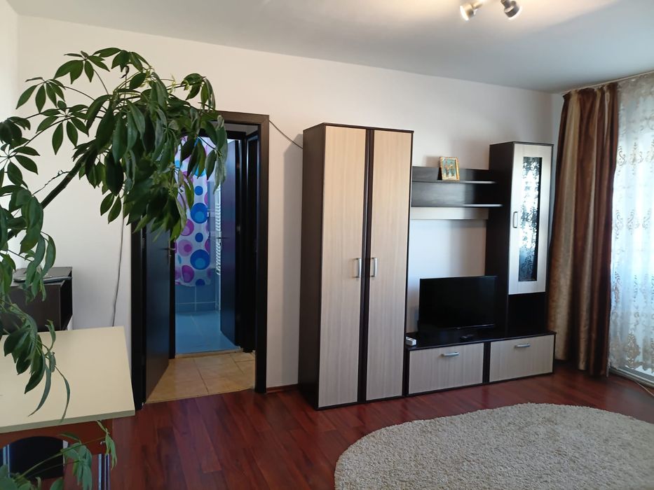 N.Vodă 2 camere mobilat utilat centrala termopan.contract anaf