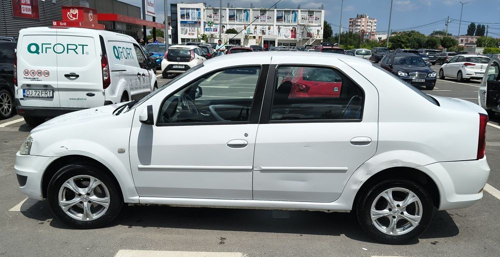 DACIA Logan 2010 — imagine 2