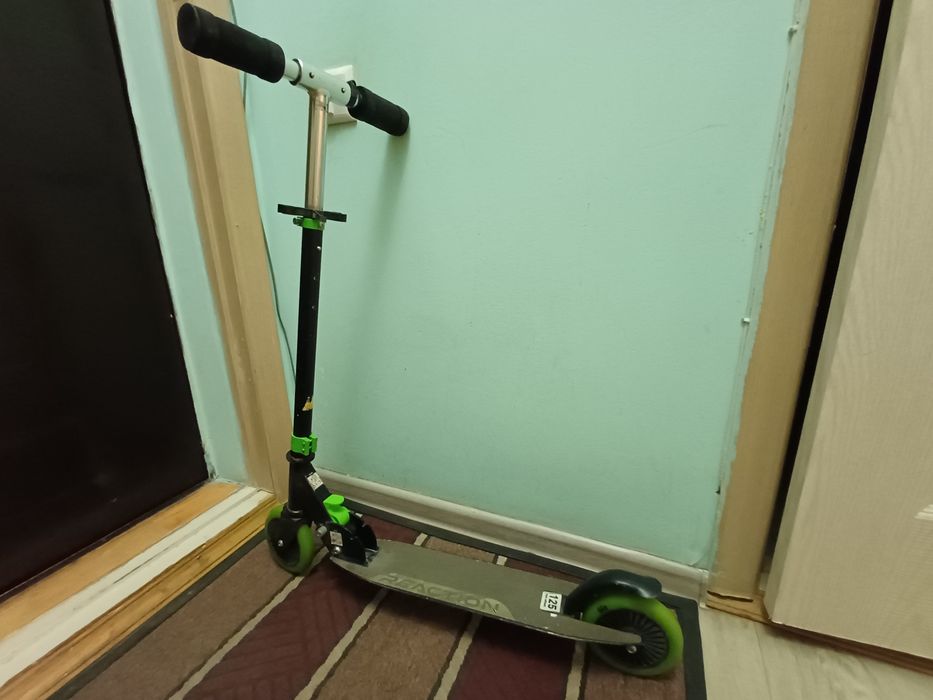 Детский складной самокат