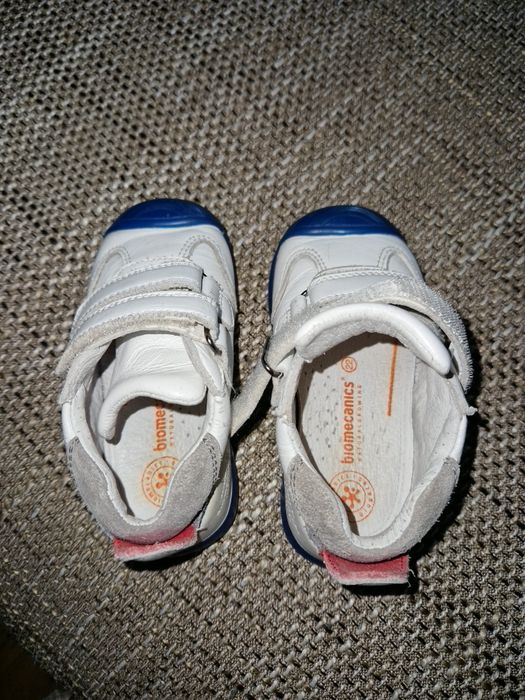 Papuci biomecanics marimea 22