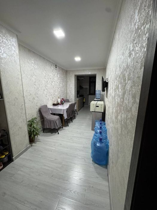 Продается срочно  с ремонтом с парковкой + подвал+ огород карасу 2к