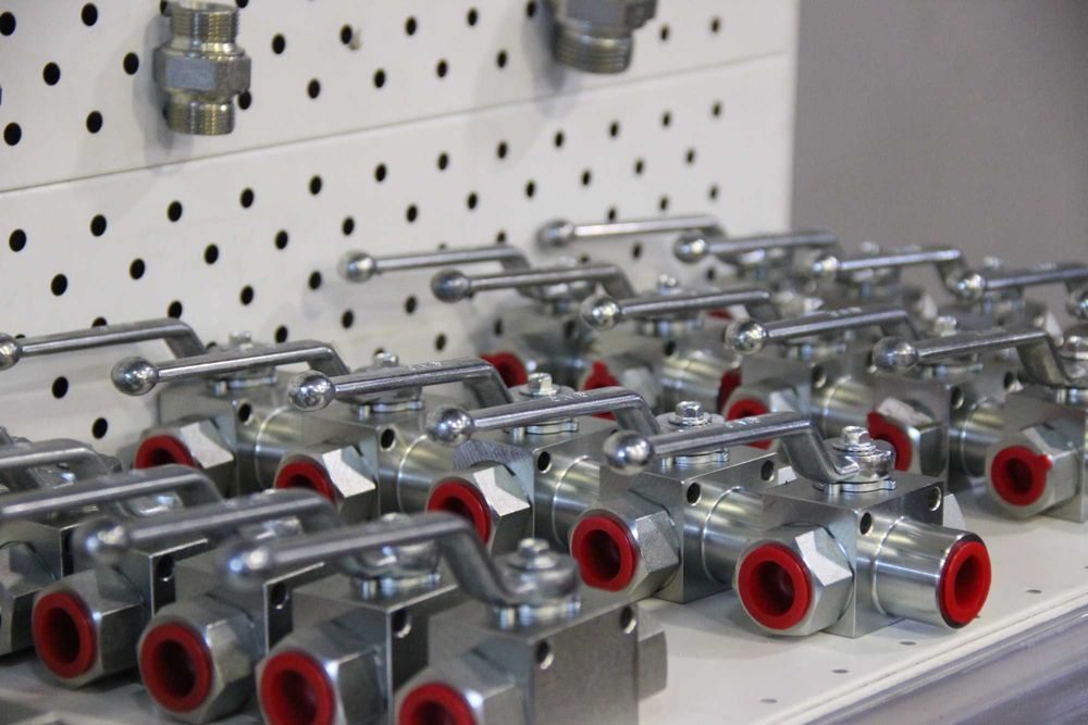 Кран шаровый (гидравлический)