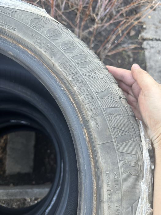 Летние шины Goodyear 235/50R19