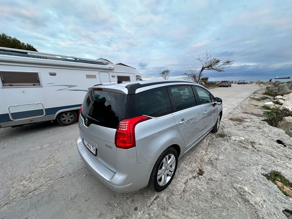 Peugeot 5008 7 местно, стъклен покрив