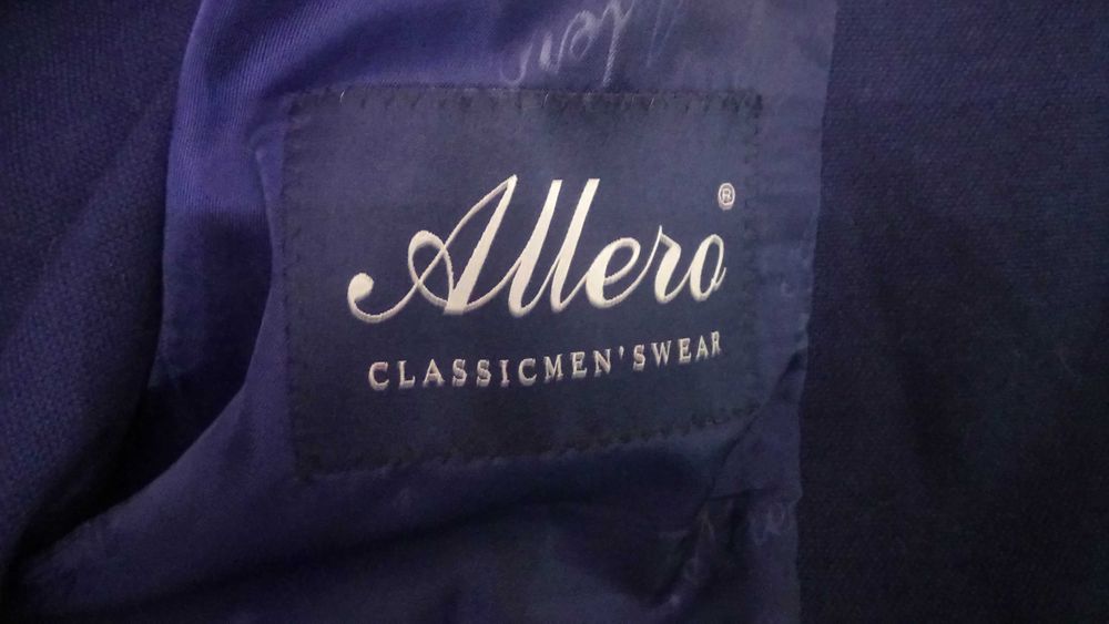 Продам шерстяные пиджаки в количестве 4 шт.