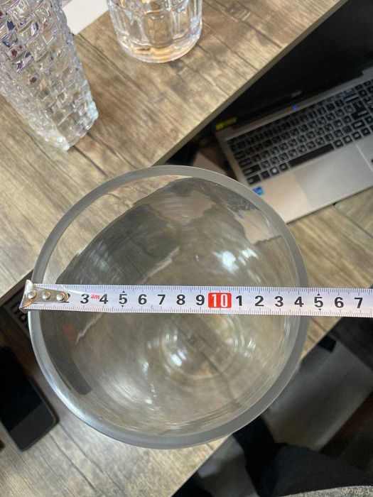 ваза для цветов и декоратция