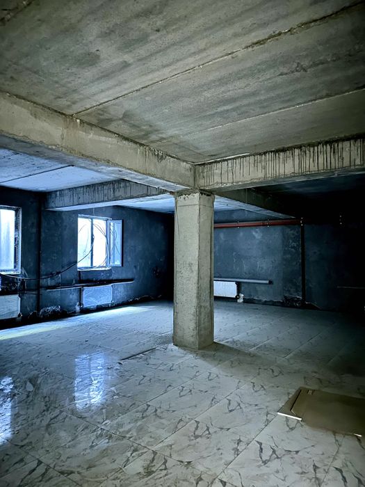 Кукча Дарвоза Сдается в Аренду нежилое помещение 295 квадрат -1 этаж !