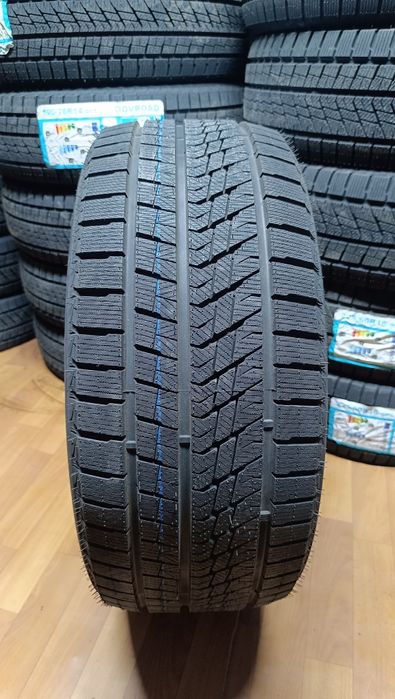 245/40R19  DOVROAD