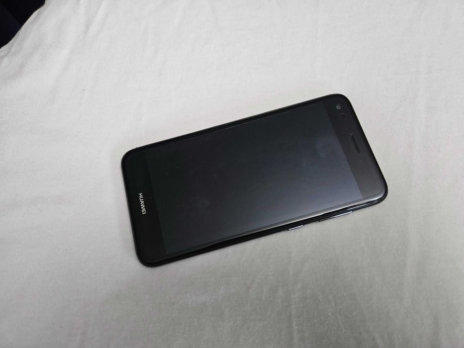 Huawei P9 Lite Mini placa defectă , display bun si baterie