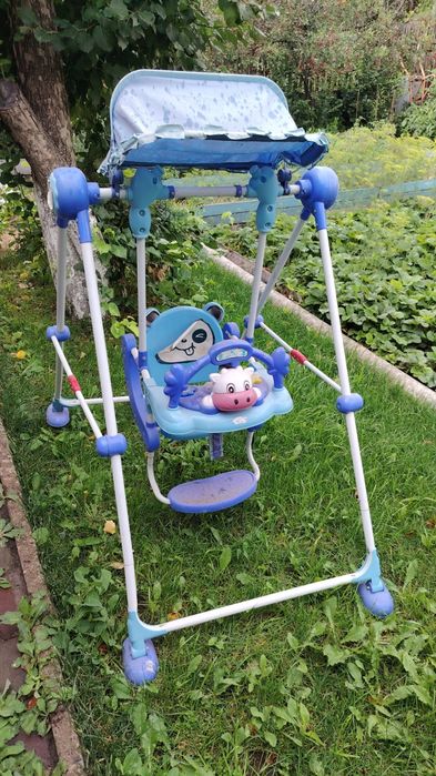 Продам качелю+игровой коврик манеж