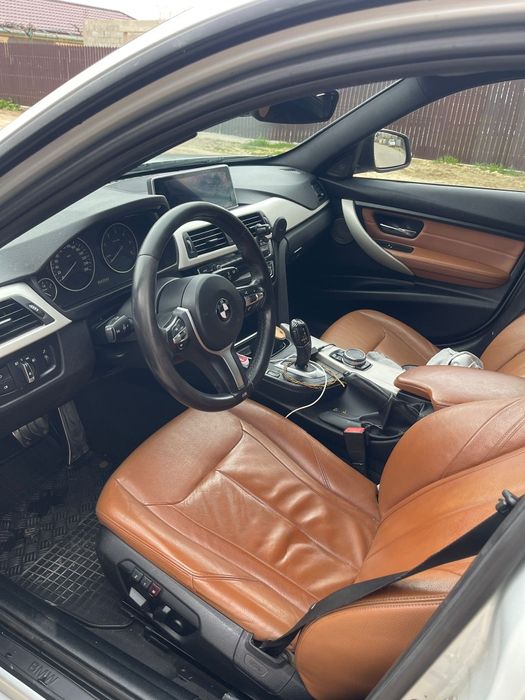 Se vinde bmw seria 3 f 30 facelift