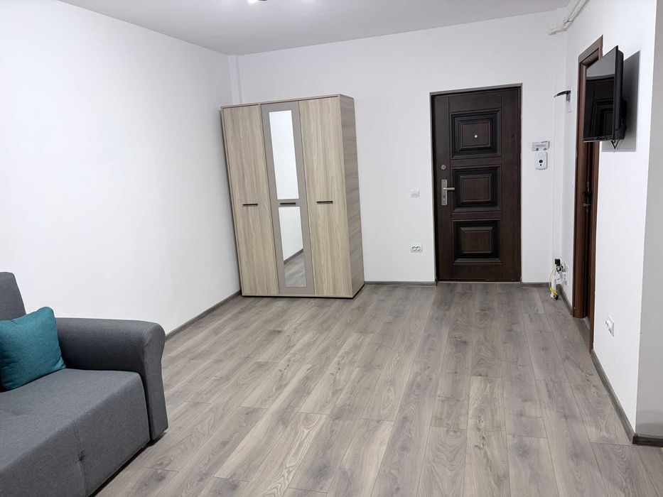 Închiriez garsonieră – Cartier Căpșunărie (Damila), etaj 1