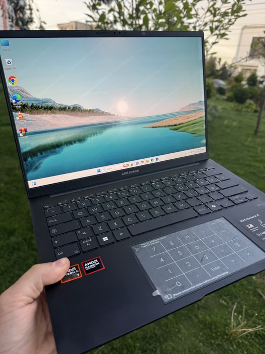 Laptop nou Asus Zenbook 14 3K OLED Amd Ryzen 7 350 AI 32GB DDR5