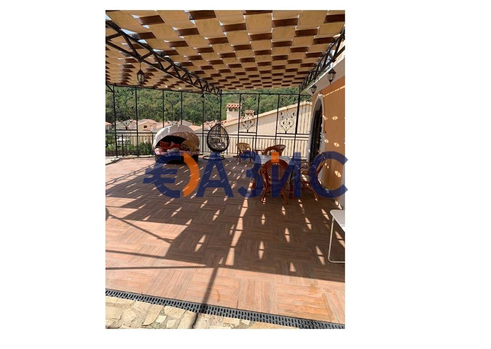 Вила 2-етажна, Вила Романа, Елените, България - 217 кв. м.+двор 300 кв