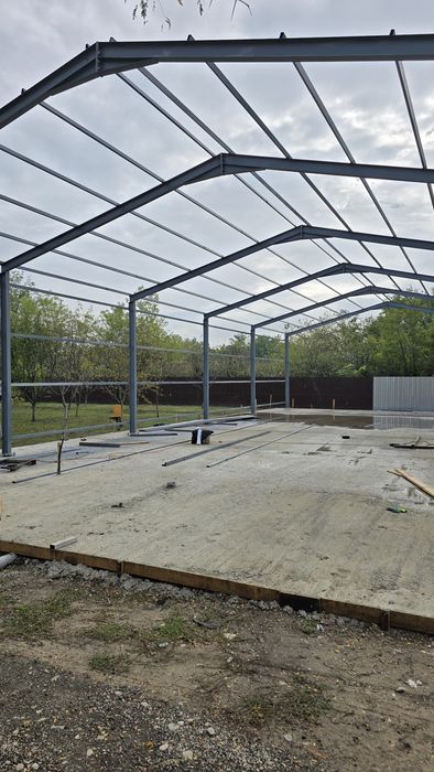 Vand hale structuri metalice diferite dimensiuni