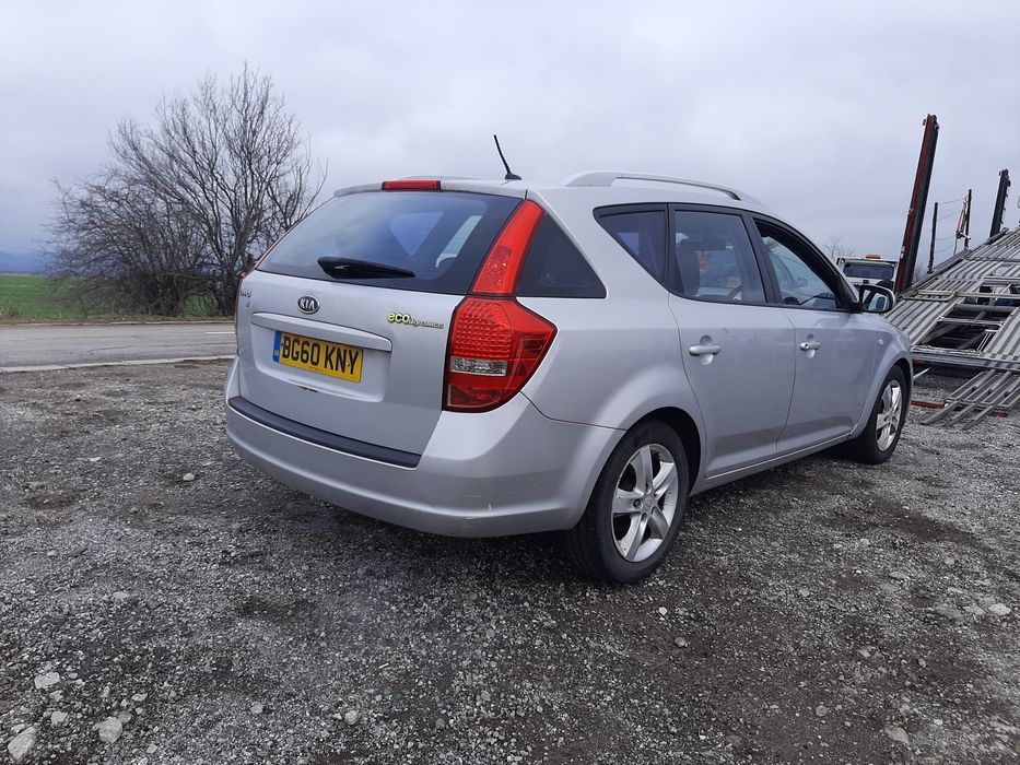 За части Kia Ceed комби 1600 кубика дизел 2010 година