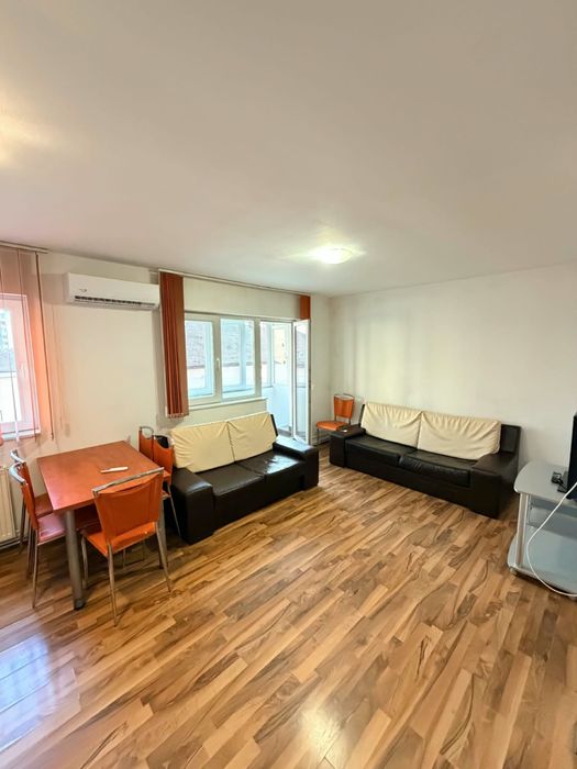 Apartament 3 camere Vasile Aron