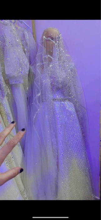 kelin kuylaklar sotiladi.Holati yaxshi.400 mingdan 1 yarim miliongacha