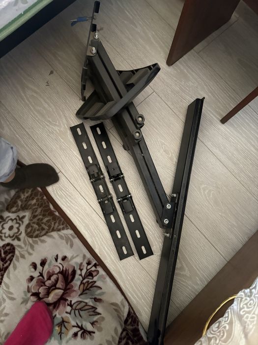 Кранштейн для телевизора