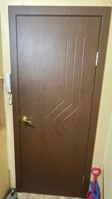 Продам дверь с обналичкой