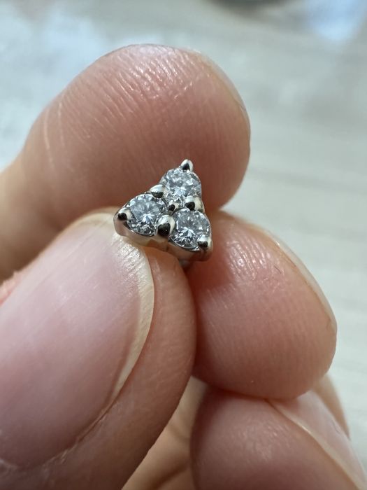 Пусеты с бриллиантами