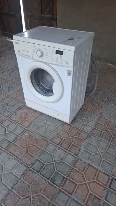 Продоётся стиралная машинка LG