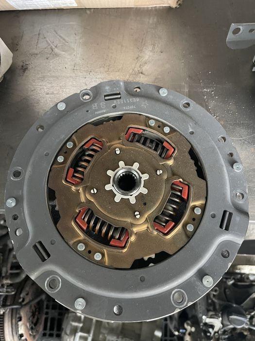 Комплект съединител 1.8 хибрид