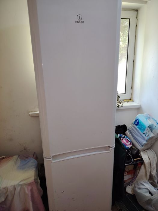 Холодильник INDESiT б/у 65000 тг.